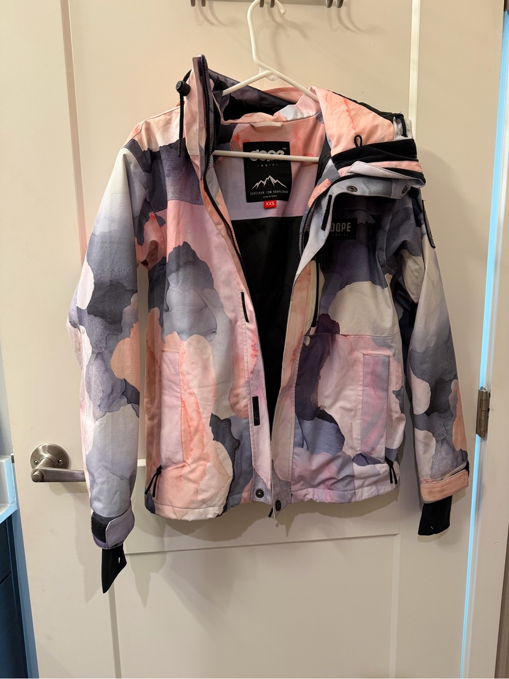 DOPE Women's Ski Jacket in Pink, Gray & White Camouflage